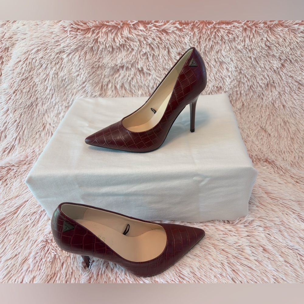 Guess heels Size 6